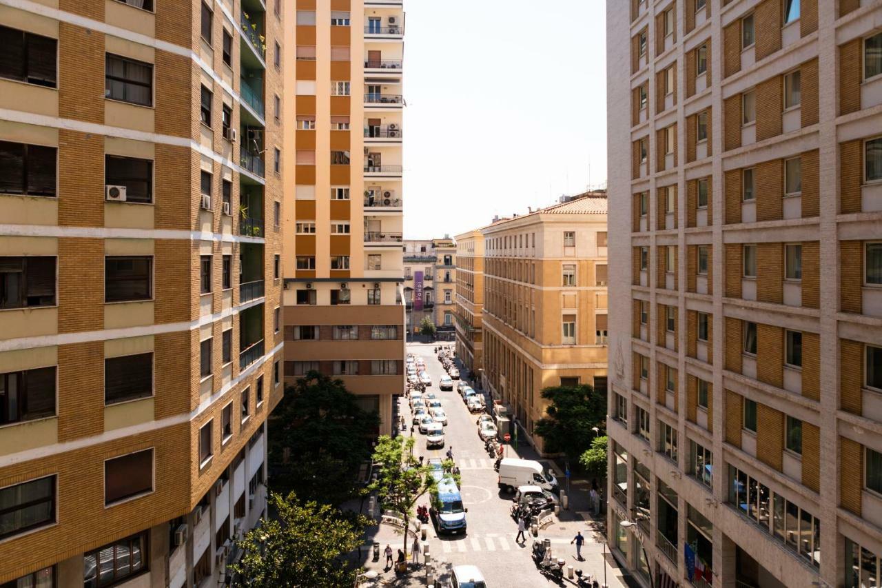 Dimora Toledo Apartment Napoli Bagian luar foto