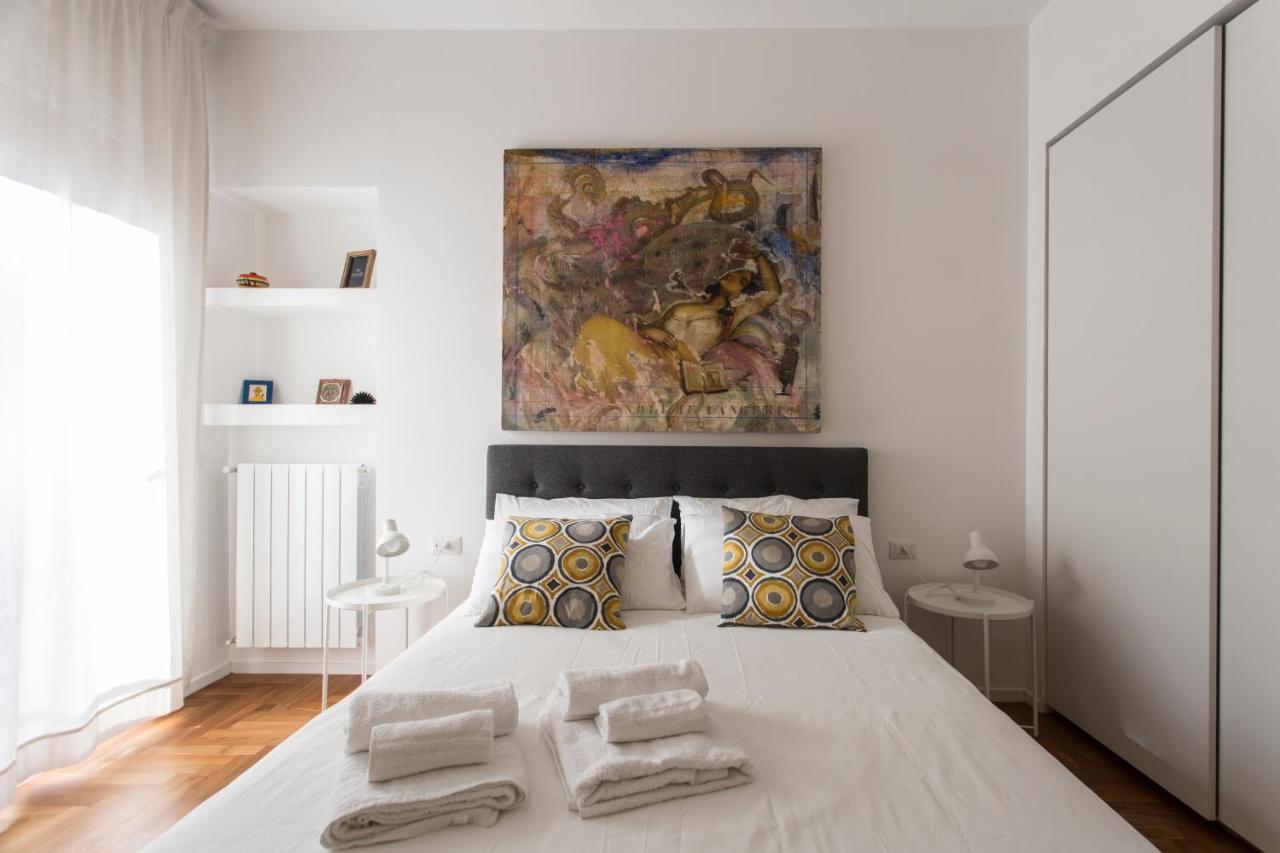Dimora Toledo Apartment Napoli Bagian luar foto